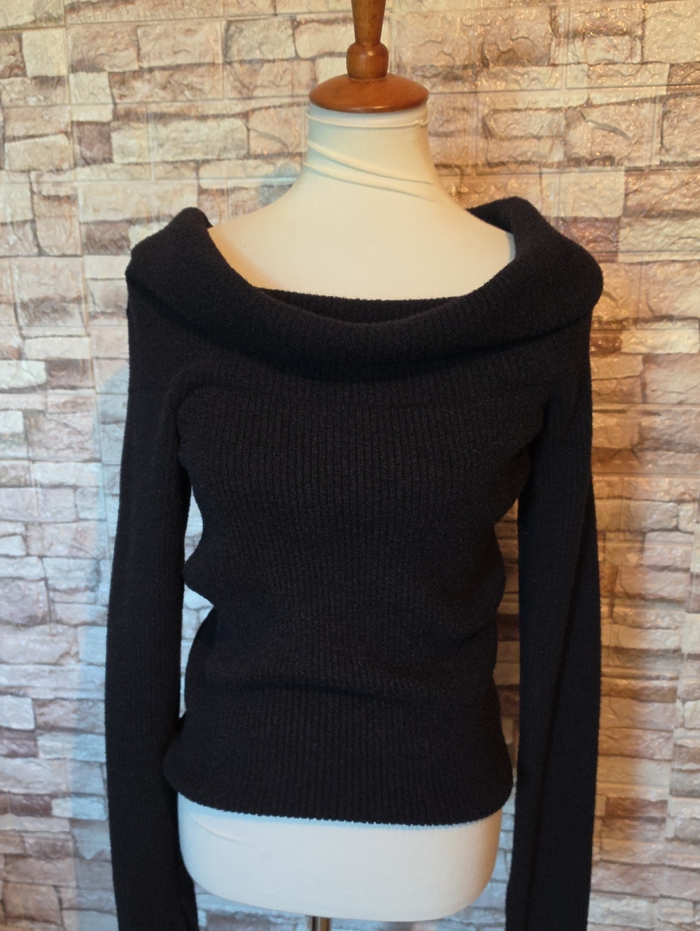 Marled Classic Off-Shoulder Black Women's Sweater